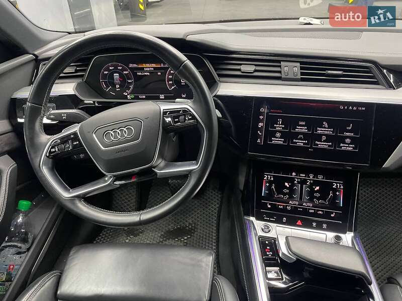 Позашляховик / Кросовер Audi e-tron Sportback 2020 в Чернівцях фото 17 Позашляховик / Кросовер Audi e-tron Sportback 2020 в Чернівцях