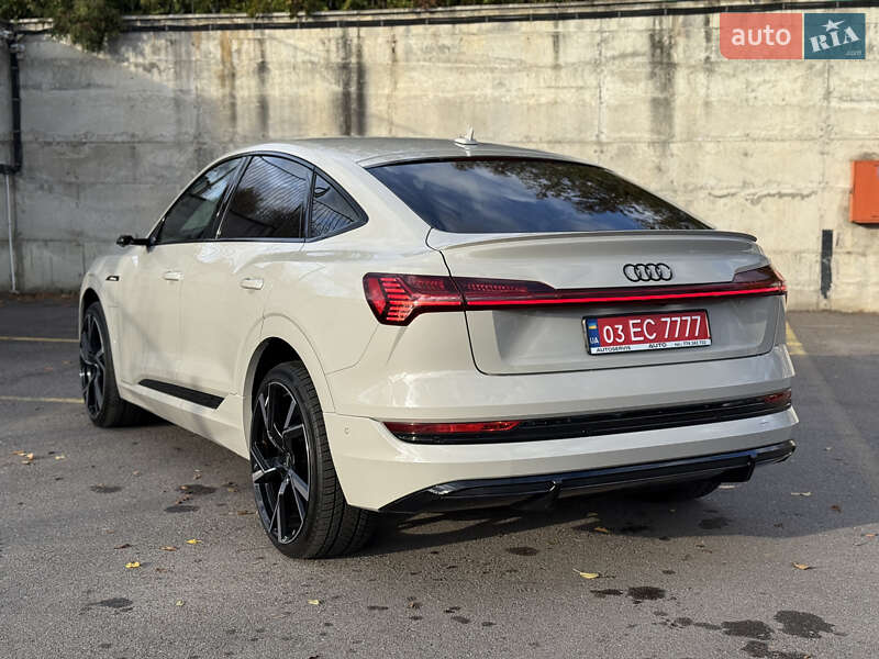 Внедорожник / Кроссовер Audi e-tron Sportback 2021 в Ровно