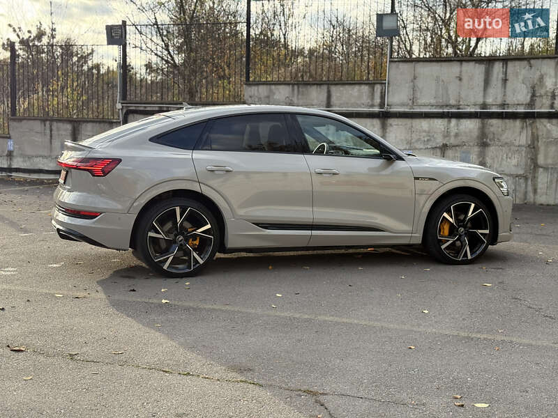 Внедорожник / Кроссовер Audi e-tron Sportback 2021 в Ровно