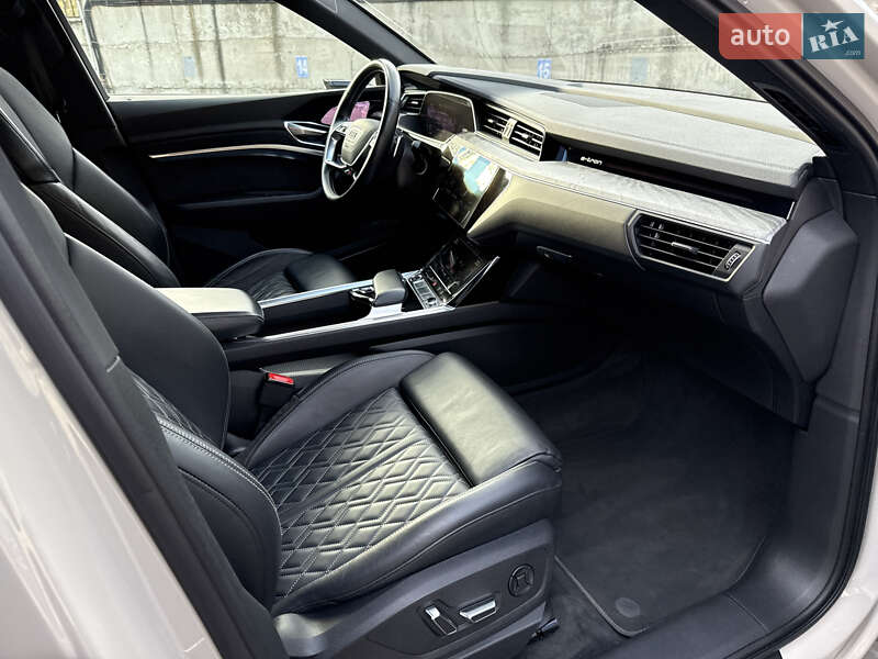Внедорожник / Кроссовер Audi e-tron Sportback 2021 в Ровно