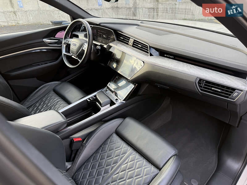 Внедорожник / Кроссовер Audi e-tron Sportback 2021 в Ровно
