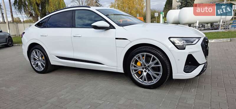 Позашляховик / Кросовер Audi e-tron Sportback 2023 в Тернополі