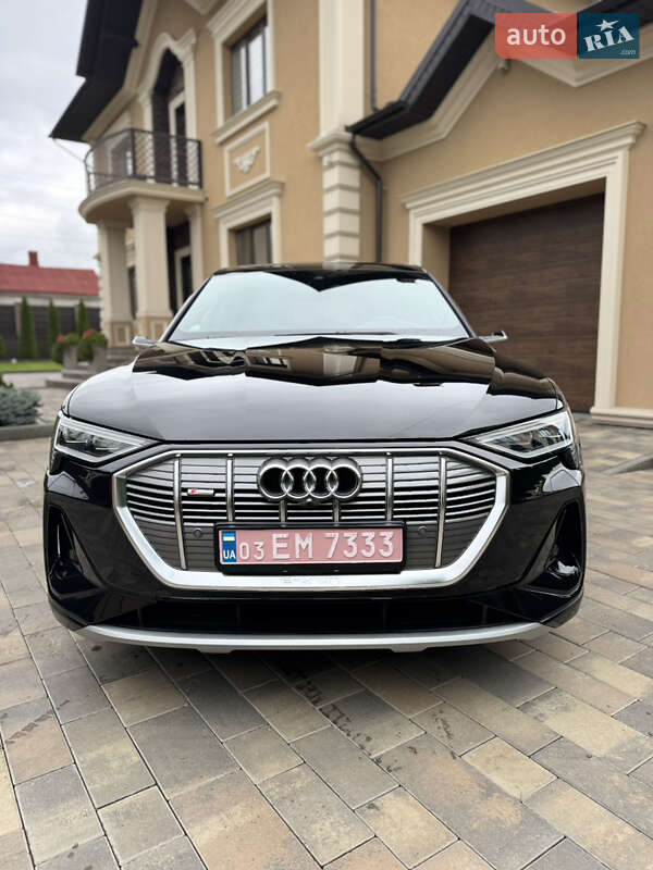 Позашляховик / Кросовер Audi e-tron Sportback 2023 в Чернівцях