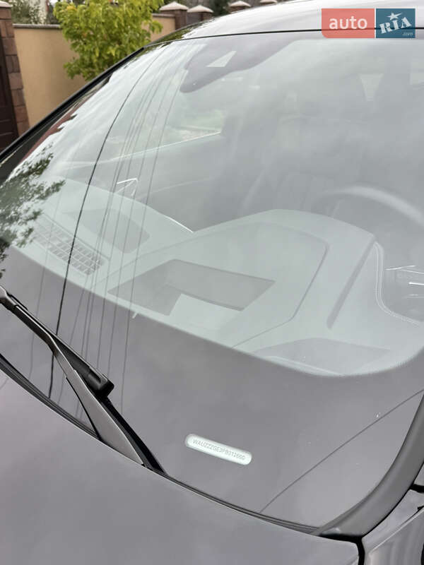 Позашляховик / Кросовер Audi e-tron Sportback 2023 в Чернівцях