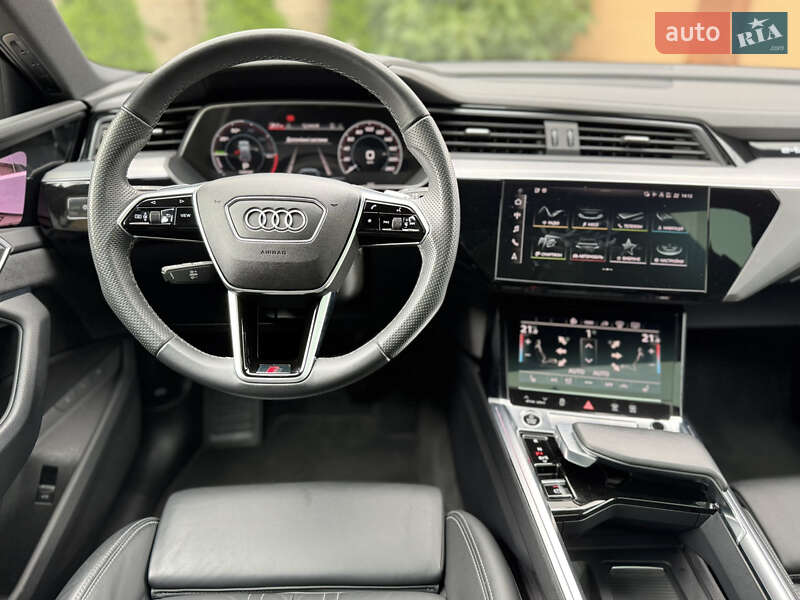Позашляховик / Кросовер Audi e-tron Sportback 2023 в Чернівцях