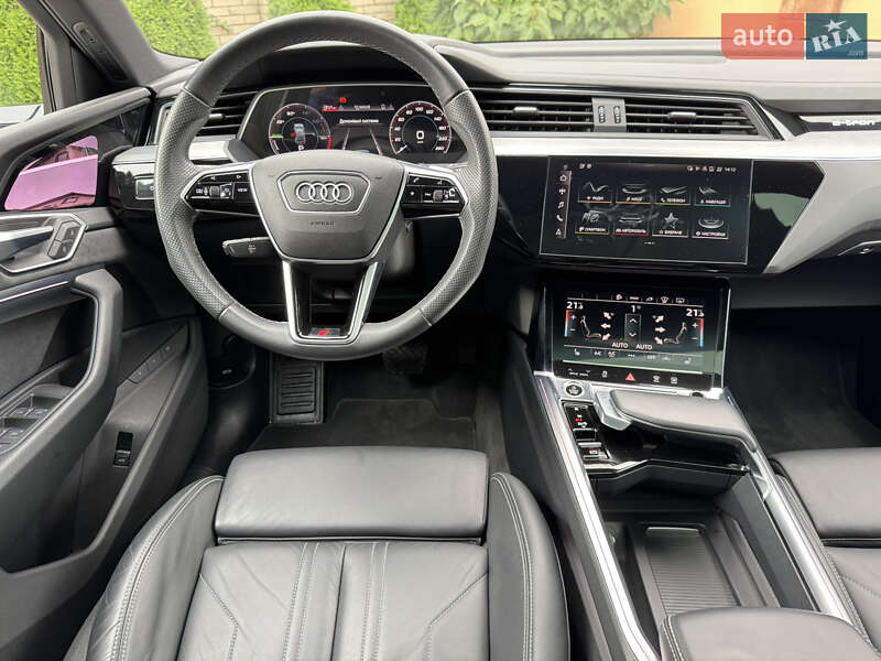 Позашляховик / Кросовер Audi e-tron Sportback 2023 в Чернівцях
