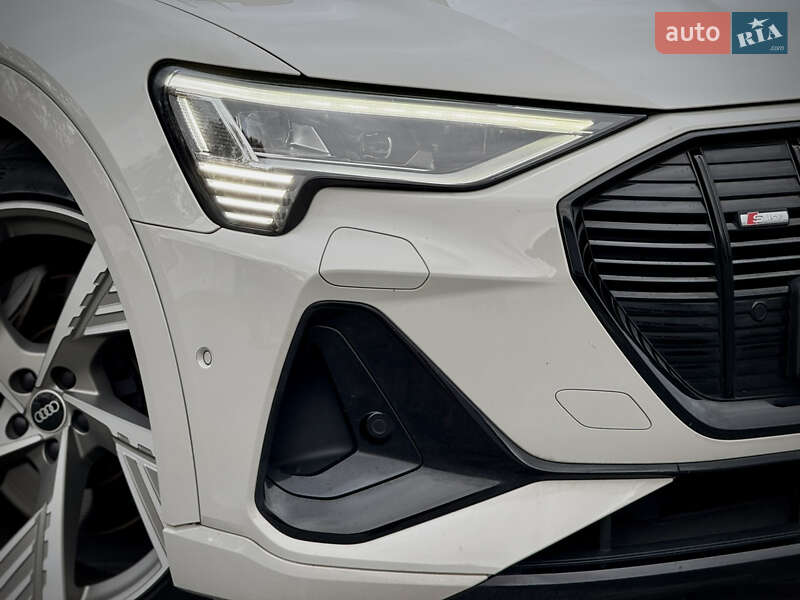 Позашляховик / Кросовер Audi e-tron Sportback 2021 в Луцьку