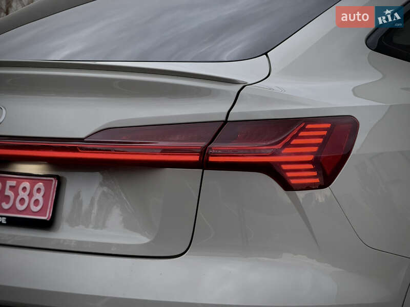 Позашляховик / Кросовер Audi e-tron Sportback 2021 в Луцьку