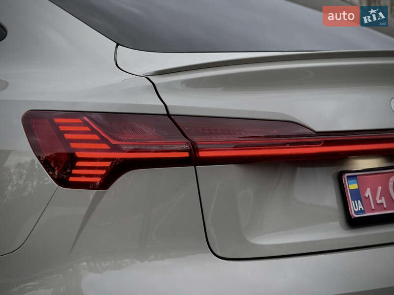 Позашляховик / Кросовер Audi e-tron Sportback 2021 в Луцьку