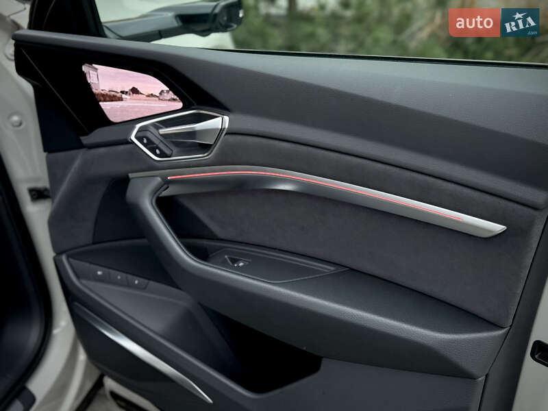 Позашляховик / Кросовер Audi e-tron Sportback 2021 в Луцьку