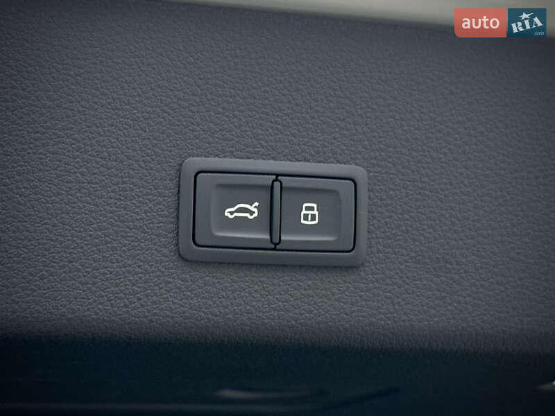 Позашляховик / Кросовер Audi e-tron Sportback 2021 в Луцьку