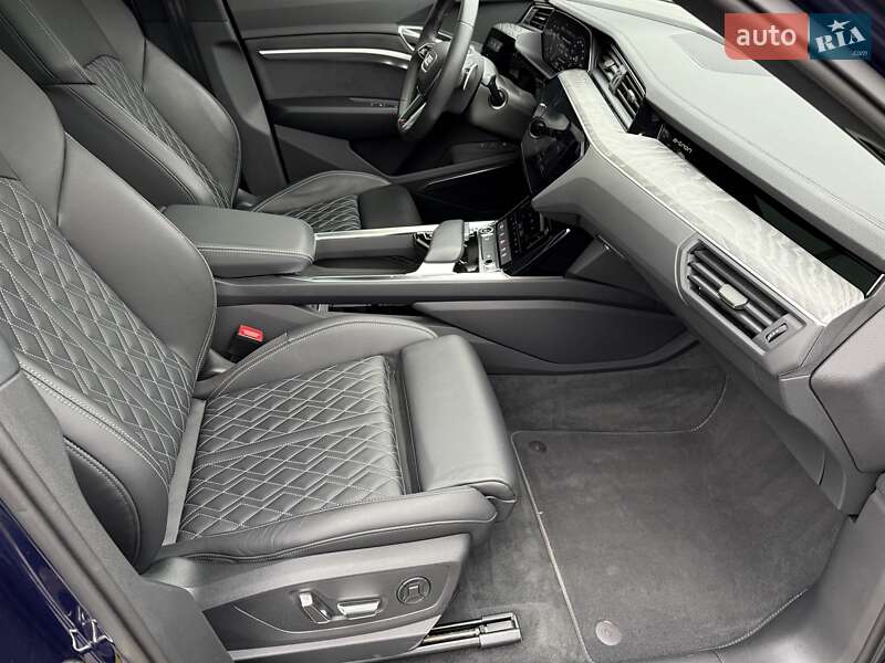 Позашляховик / Кросовер Audi e-tron Sportback 2022 в Києві фото 32 Позашляховик / Кросовер Audi e-tron Sportback 2022 в Києві