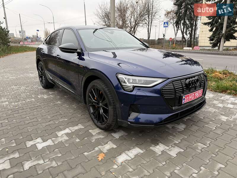 Позашляховик / Кросовер Audi e-tron Sportback 2022 в Києві фото 15 Позашляховик / Кросовер Audi e-tron Sportback 2022 в Києві