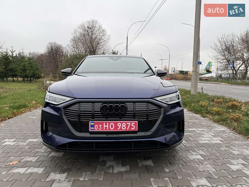 Позашляховик / Кросовер Audi e-tron Sportback 2022 в Києві фото 17 Позашляховик / Кросовер Audi e-tron Sportback 2022 в Києві