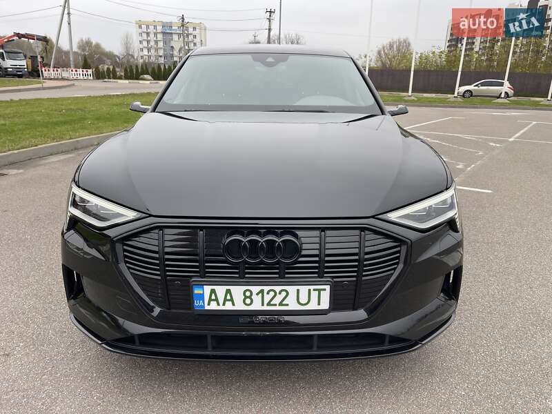 Внедорожник / Кроссовер Audi e-tron Sportback 2021 в Киеве