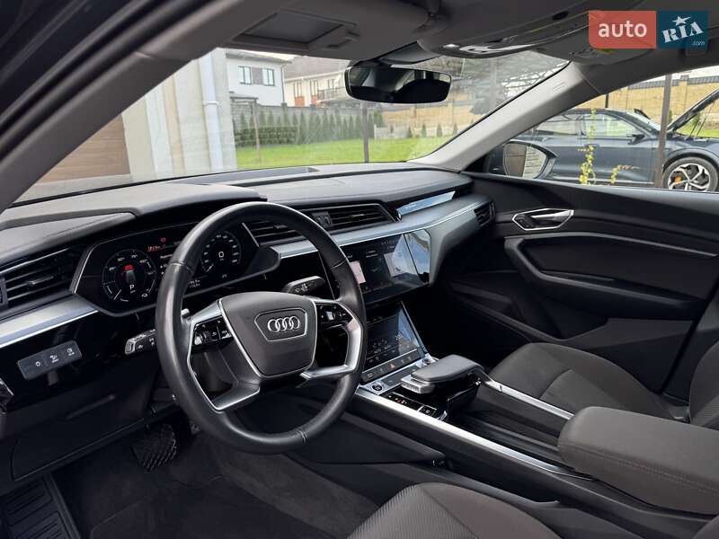 Внедорожник / Кроссовер Audi e-tron Sportback 2023 в Ровно