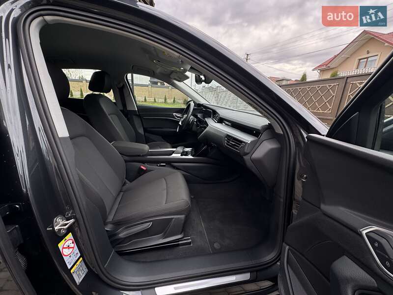 Внедорожник / Кроссовер Audi e-tron Sportback 2023 в Ровно