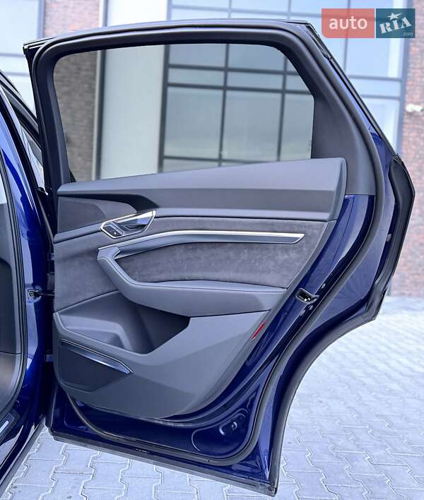 Внедорожник / Кроссовер Audi e-tron Sportback 2021 в Тернополе фото 100 Внедорожник / Кроссовер Audi e-tron Sportback 2021 в Тернополе