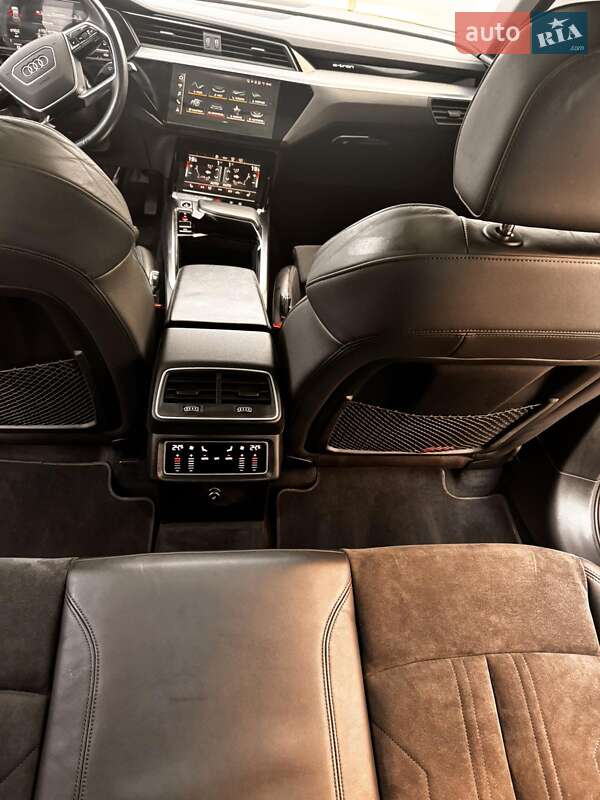 Позашляховик / Кросовер Audi e-tron Sportback 2020 в Тячеві фото 7 Позашляховик / Кросовер Audi e-tron Sportback 2020 в Тячеві