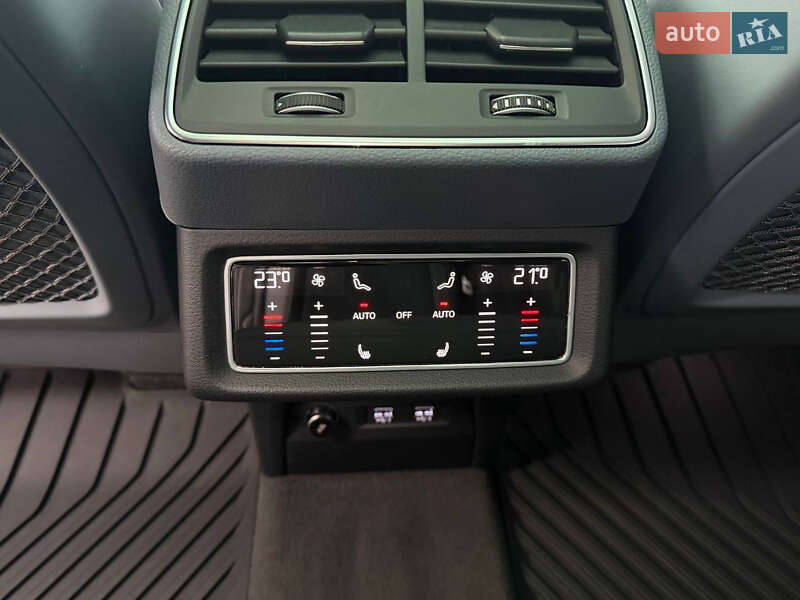 Внедорожник / Кроссовер Audi e-tron Sportback 2020 в Киеве фото 26 Внедорожник / Кроссовер Audi e-tron Sportback 2020 в Киеве