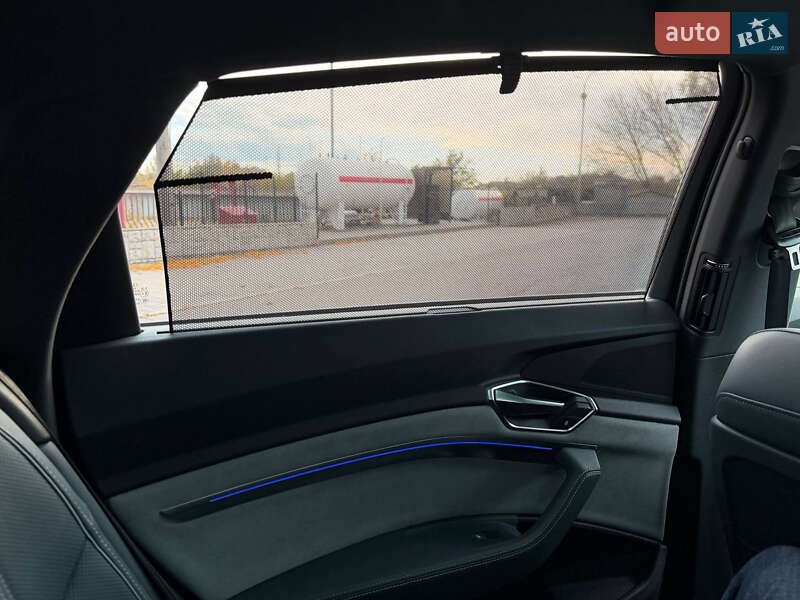 Внедорожник / Кроссовер Audi e-tron Sportback 2020 в Киеве фото 28 Внедорожник / Кроссовер Audi e-tron Sportback 2020 в Киеве