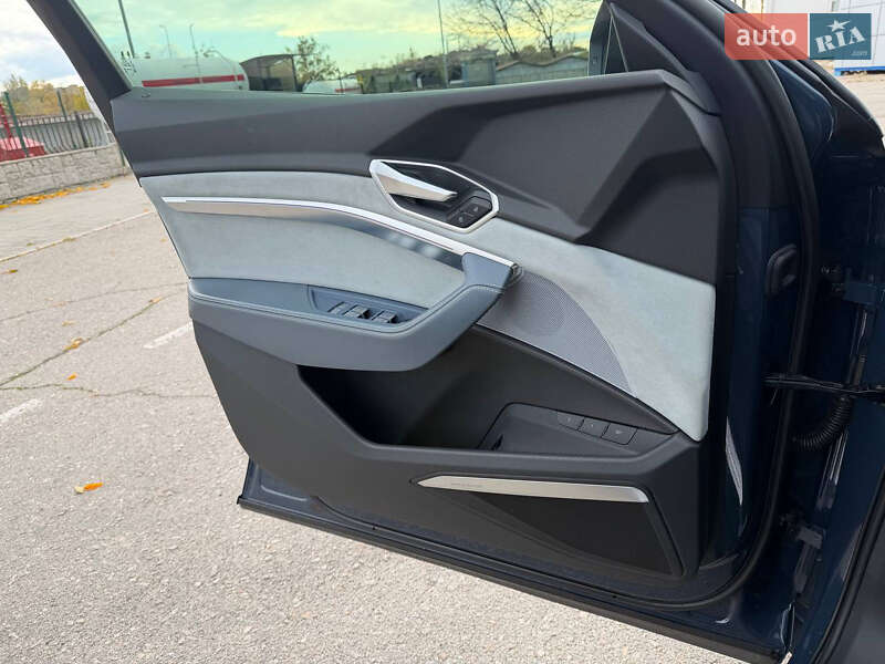 Внедорожник / Кроссовер Audi e-tron Sportback 2020 в Киеве фото 36 Внедорожник / Кроссовер Audi e-tron Sportback 2020 в Киеве