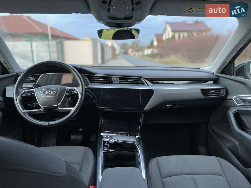 Внедорожник / Кроссовер Audi e-tron Sportback 2020 в Ужгороде фото 46 Внедорожник / Кроссовер Audi e-tron Sportback 2020 в Ужгороде