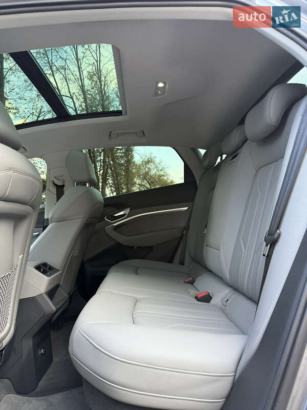 Внедорожник / Кроссовер Audi e-tron Sportback 2020 в Львове