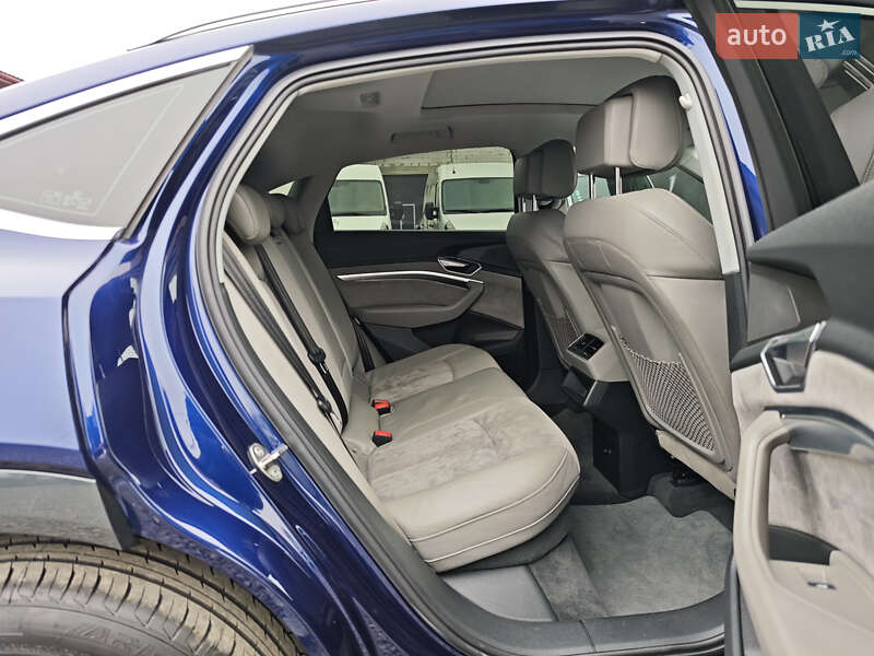 Позашляховик / Кросовер Audi e-tron Sportback 2020 в Луцьку