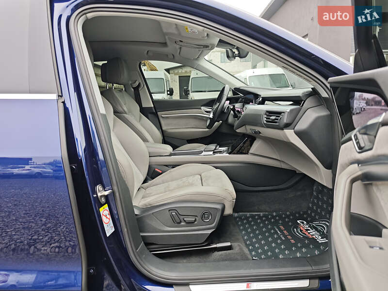 Позашляховик / Кросовер Audi e-tron Sportback 2020 в Луцьку