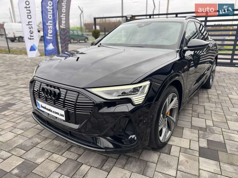Позашляховик / Кросовер Audi e-tron Sportback 2022 в Рівному