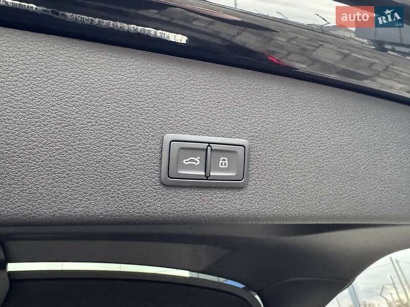 Позашляховик / Кросовер Audi e-tron Sportback 2022 в Рівному