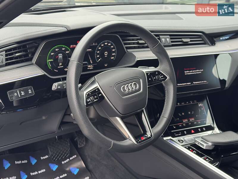 Позашляховик / Кросовер Audi e-tron Sportback 2022 в Рівному