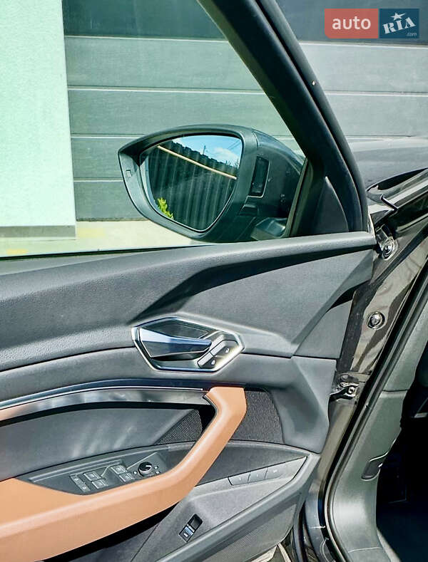 Внедорожник / Кроссовер Audi e-tron Sportback 2021 в Львове