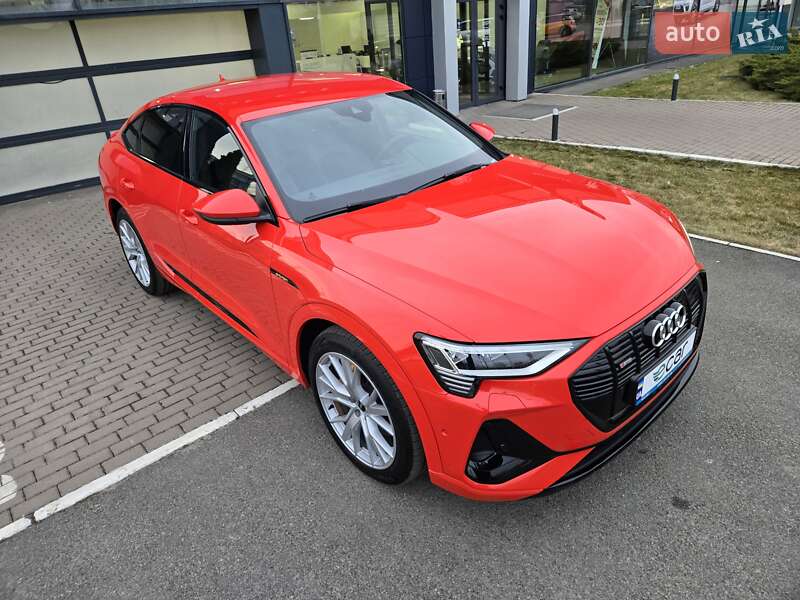Позашляховик / Кросовер Audi e-tron Sportback 2021 в Києві