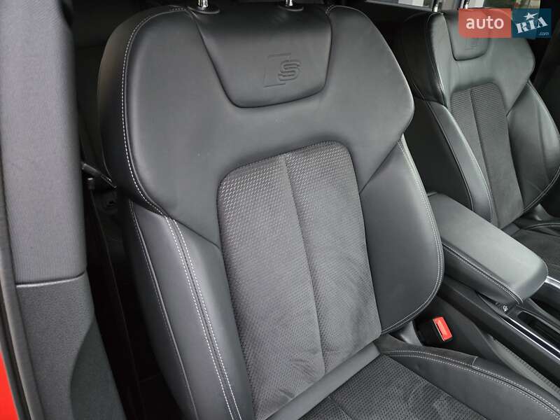 Позашляховик / Кросовер Audi e-tron Sportback 2021 в Києві