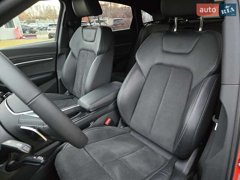 Позашляховик / Кросовер Audi e-tron Sportback 2021 в Києві
