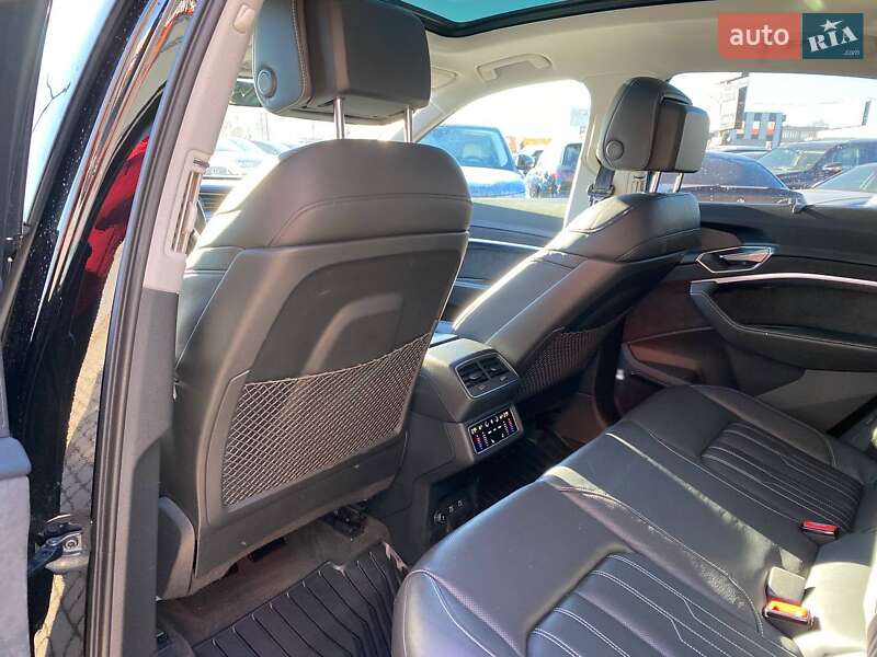 Внедорожник / Кроссовер Audi e-tron Sportback 2020 в Львове