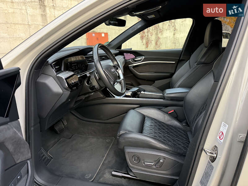 Внедорожник / Кроссовер Audi e-tron Sportback 2021 в Ровно