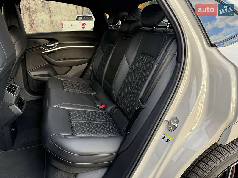 Внедорожник / Кроссовер Audi e-tron Sportback 2021 в Ровно