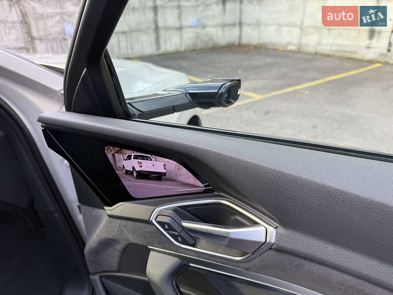 Внедорожник / Кроссовер Audi e-tron Sportback 2021 в Ровно