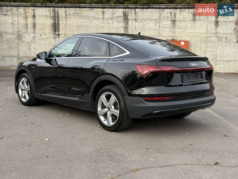 Внедорожник / Кроссовер Audi e-tron Sportback 2022 в Ровно