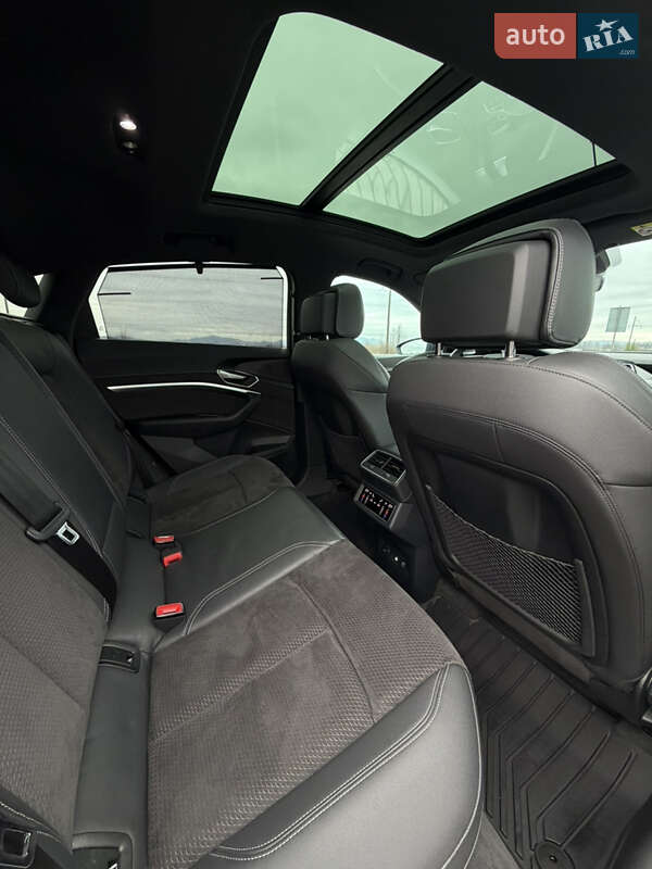 Внедорожник / Кроссовер Audi e-tron Sportback 2021 в Иршаве