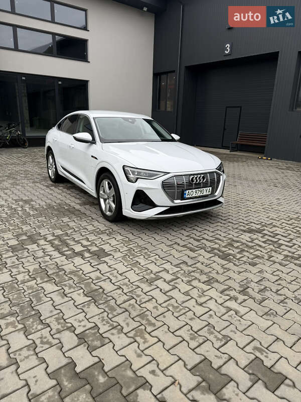 Внедорожник / Кроссовер Audi e-tron Sportback 2021 в Иршаве