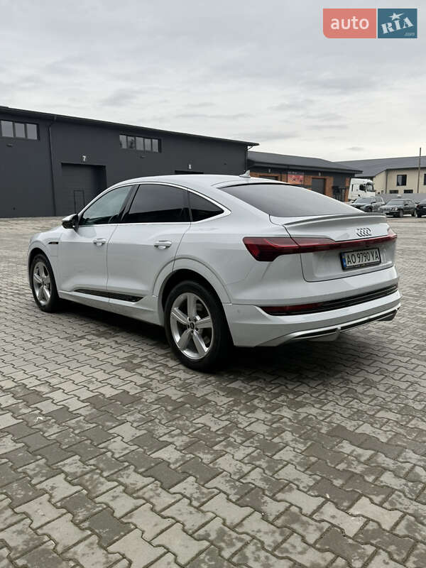 Внедорожник / Кроссовер Audi e-tron Sportback 2021 в Иршаве