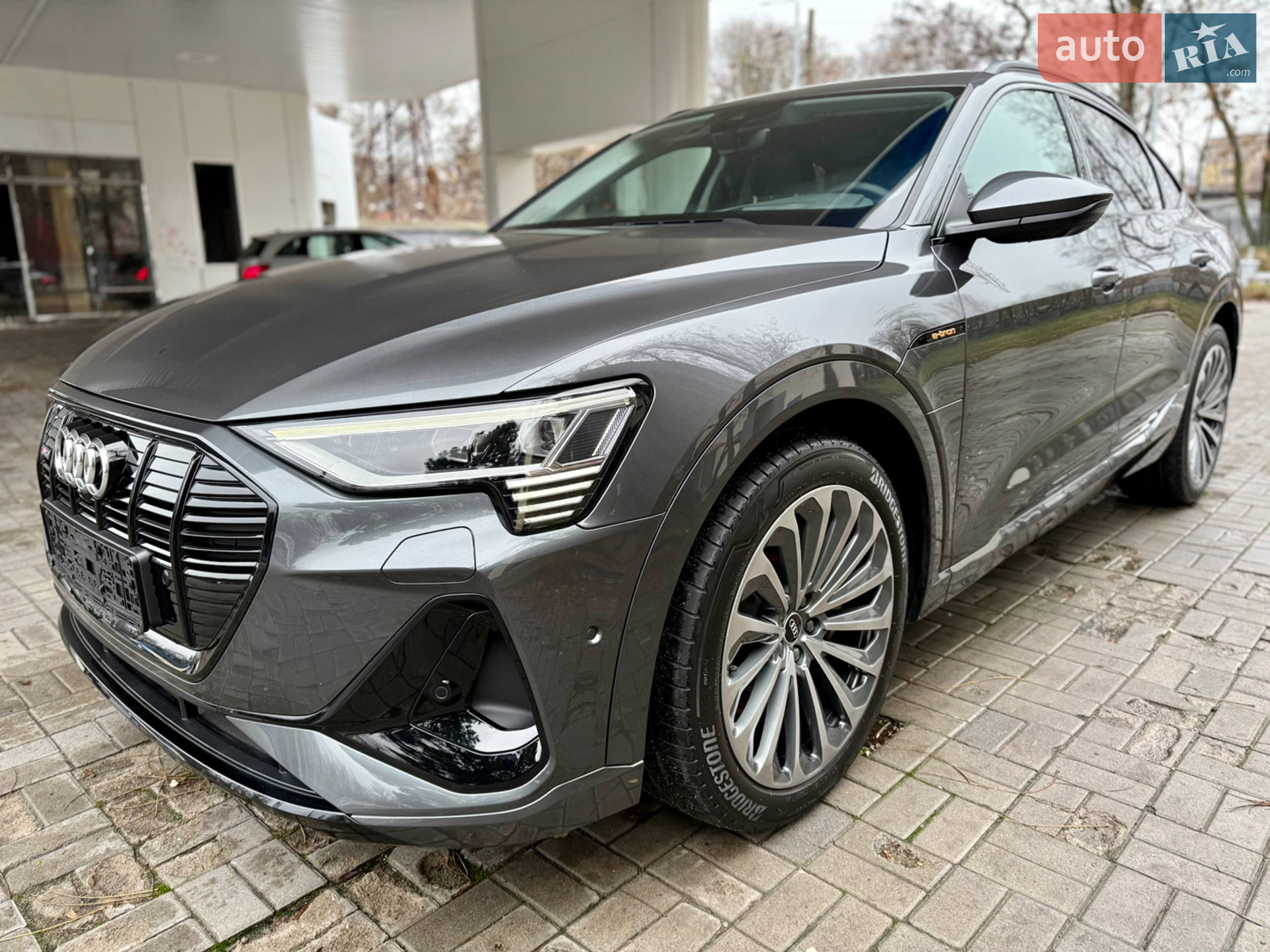 2022 Audi e-tron Sportback - мініатюра 2