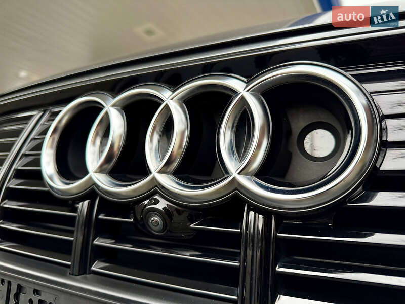 Позашляховик / Кросовер Audi e-tron Sportback 2022 в Дніпрі