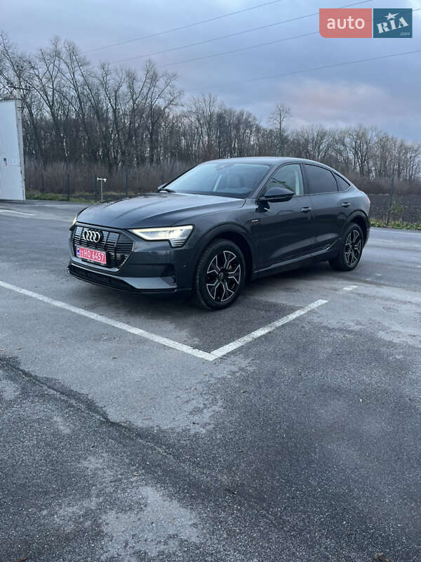 Позашляховик / Кросовер Audi e-tron Sportback 2022 в Козятині
