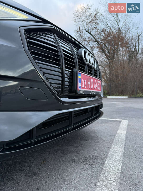 Позашляховик / Кросовер Audi e-tron Sportback 2022 в Козятині