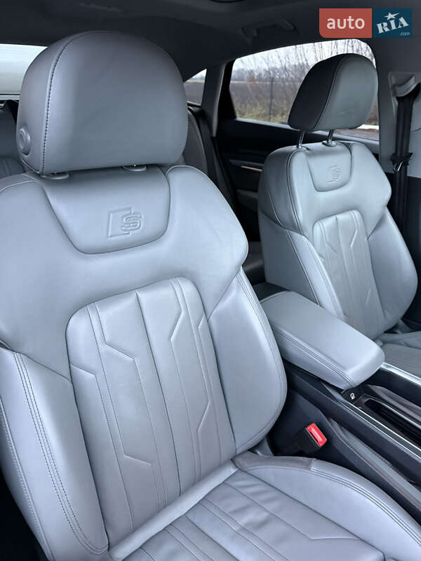 Позашляховик / Кросовер Audi e-tron Sportback 2022 в Козятині